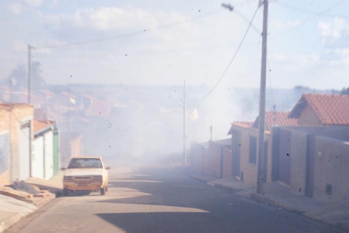 Queimadas em lotes vagos e terrenos baldios atormentam os moradores da cidade de Lagoa Formosa