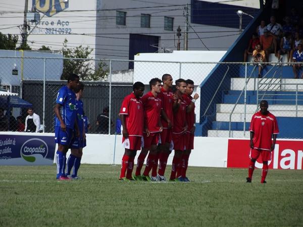 URT perde em casa e tem a pior campanha entre os 12 times do campeonato mineiro de 2014