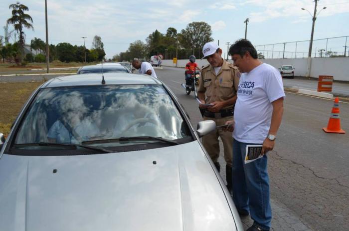 Semana Nacional de Trânsito é marcada pela realização de blitzes educativas em Patos de Minas