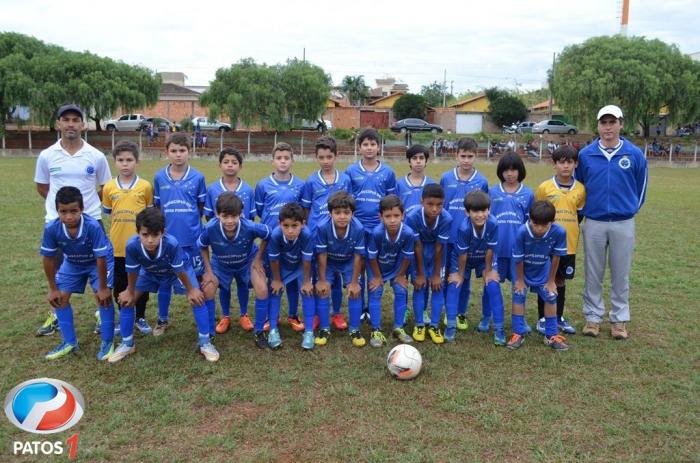 Escolinha do cruzeiro de Lagoa Formosa disputa final da copa Petiz e busca classificação em duas categorias do torneio regional