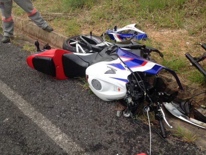 Motociclista fica gravemente ferido em acidente na MG 740 entre as cidades de Presidente Olegário e Lagoa Grande