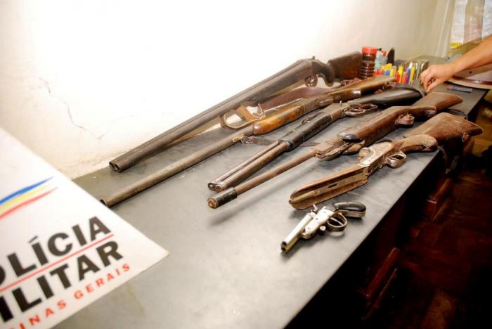 PM Meio Ambiente apreende seis armas em fazenda no município de São Gonçalo do Abaeté