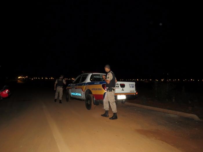 Bandidos tomam veículos de assalto sequestram vítimas e trocam tiros com a polícia em Carmo do Paranaíba