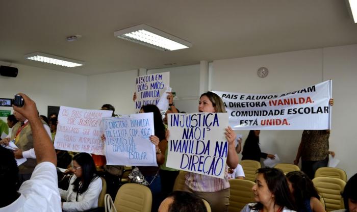 Governador do Estado decide e põe fim ao processo de exoneração da diretora da E. E Professor Modesto