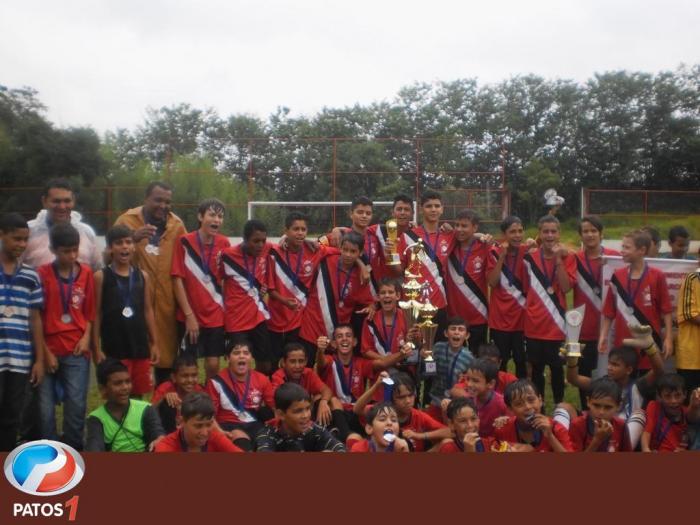 Finais da “Copa Kiko” de futebol infantil foram realizadas neste Domingo em Patos de Minas