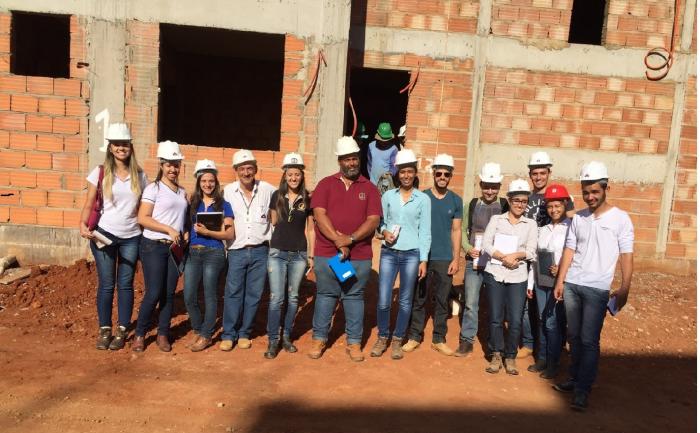 Curso de Engenharia Civil do Unipam fecha parceria com construtora em Patos de Minas