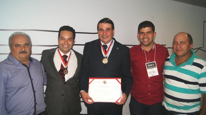 Prefeito de Carmo do Paranaíba é agraciado com medalha Ordem do Mérito Legislativo