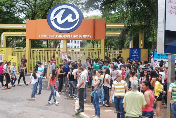 Maratona do Enem 2012 em Patos de Minas teve cerca de 7 mil estudantes.