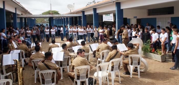 Escola Estadual N.S da Piedade de Lagoa Formosa realiza projeto Arte, Cultura e prazer com alunos do ensino fundamental e médio