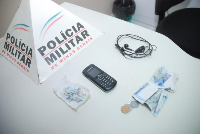 Homem é preso com 17 papelotes de cocaína escondidos na boca em Carmo do Paranaíba