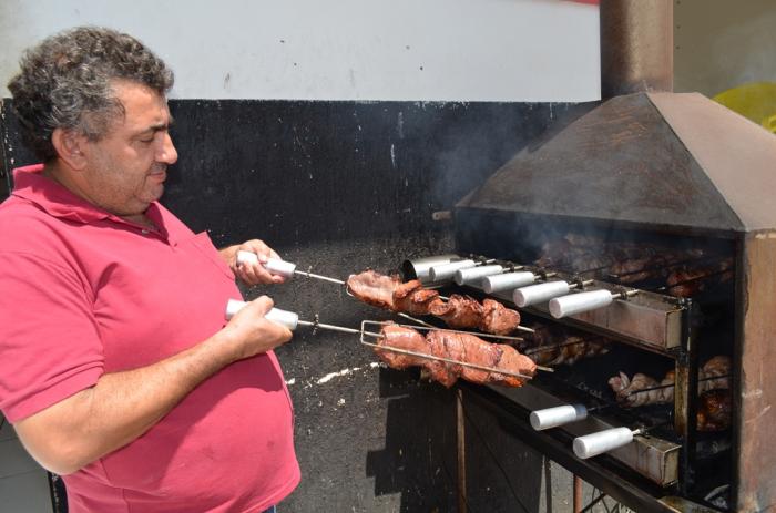 Sabores Restaurante e Churrascaria completa um ano de existência em Lagoa e Formosa e está na boca da população