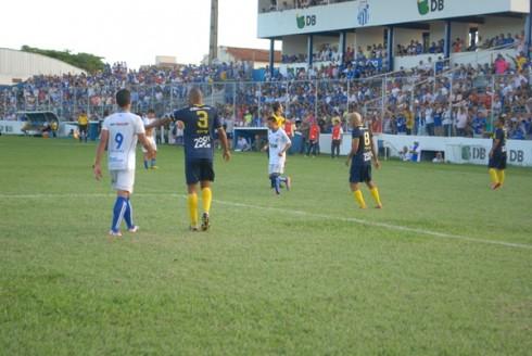 URT vence Minas por 3 a 1 e consegue permanecer na elite do futebol mineiro