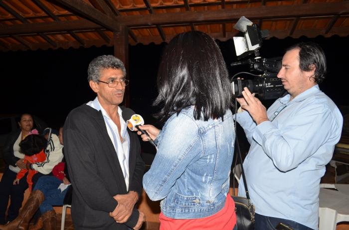 Dupla Paulo do Quinzinho e Luizinho vence torneio de truco beneficente realizado no Sítio Alto Astral