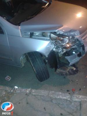 Motorista embriagado se acidenta no centro da cidade de Presidente Olegário