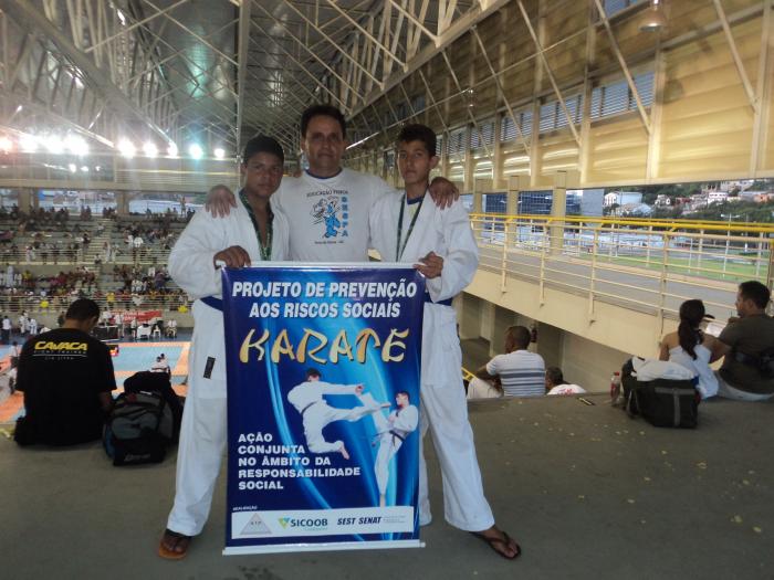 Patense de 13 anos de idade é vice-campeão da 1ª fase do Campeonato Brasileiro de Karate 2013