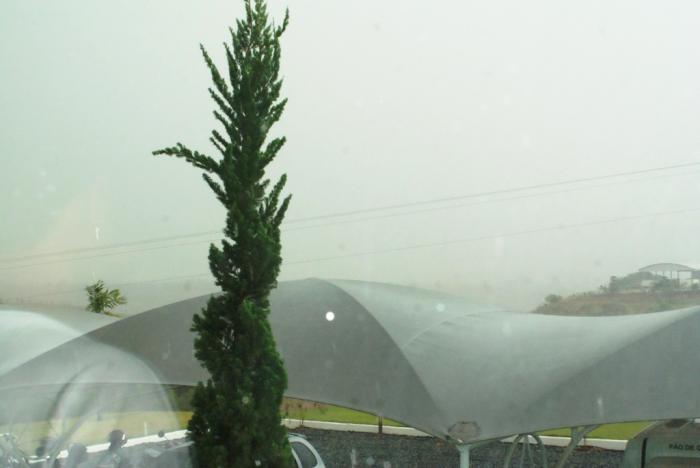 Chuva que caiu em Lagoa Formosa refresca a cidade e alegra toda a população