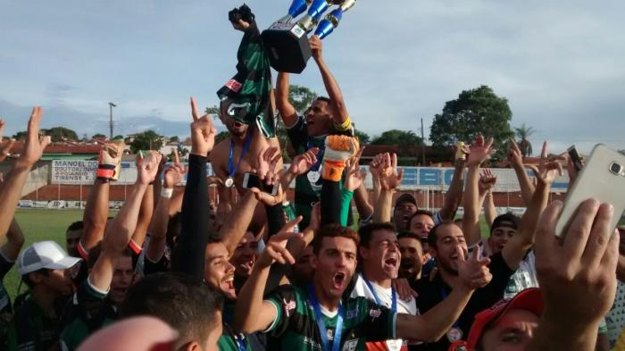 Niterói de Carmo do Paranaíba vence o Tirense e conquista o título de campeão do Torneio Regional