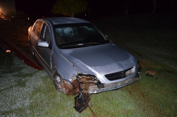 Motorista perde controle direcional invade fábrica no bairro industrial em Lagoa Formosa e abandona veículo no local