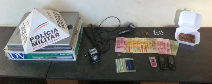 PM do Rio Paranaíba prende traficante e encontra drogas e vasto material proveniente do tráfico
