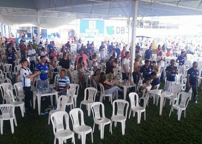 URT realiza festa em Patos de Minas para comemorar aniversário e sorteia carro zero km