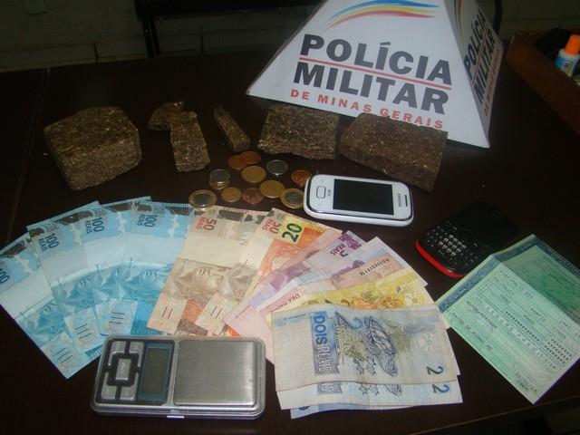 Policia Militar de Presidente Olegário apreende 500 gramas de maconha e encaminha dois suspeitos de tráfico para a Delegacia 