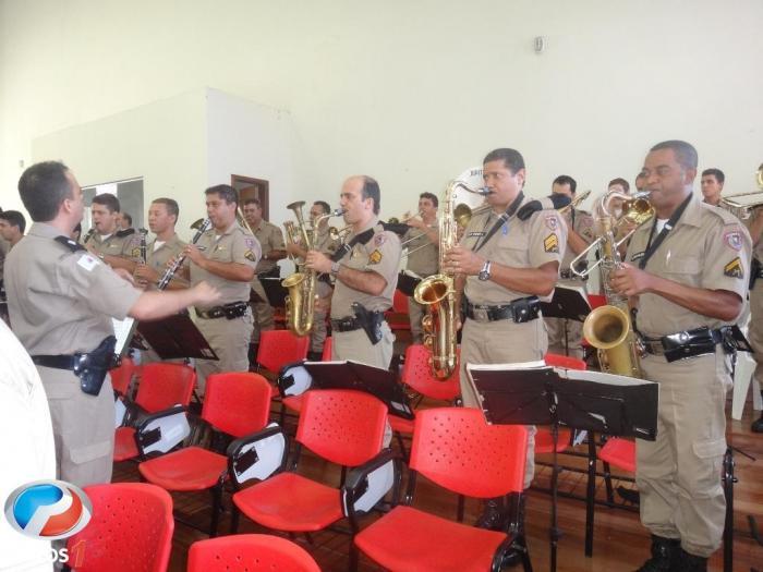 Banda de Música da Polícia Militar lança Projeto Som da Paz nos Hospitais em Patos de Minas com o objetivo de fortalecer a autoestima dos pacientes