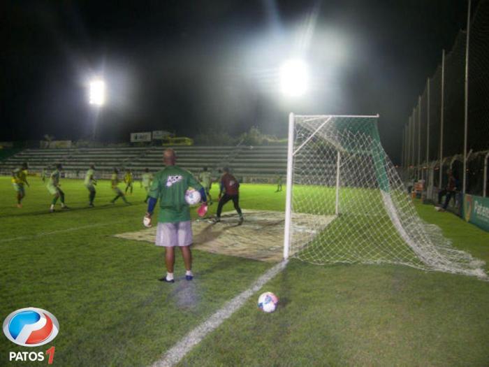 Nacional realiza treino no estádio “Bernardo Rubinger” no horário da partida contra o atlético mineiro