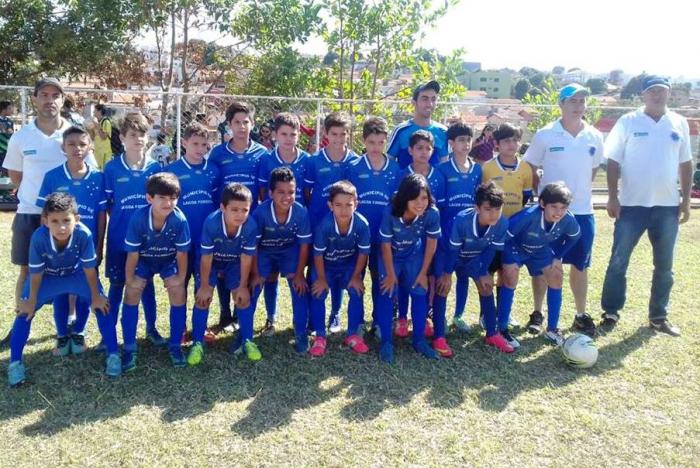 Time pré-mirim da Escolinha do Cruzeiro de Lagoa Formosa vence Uberaba e está na final da Copa do Cerrado de Patrocínio