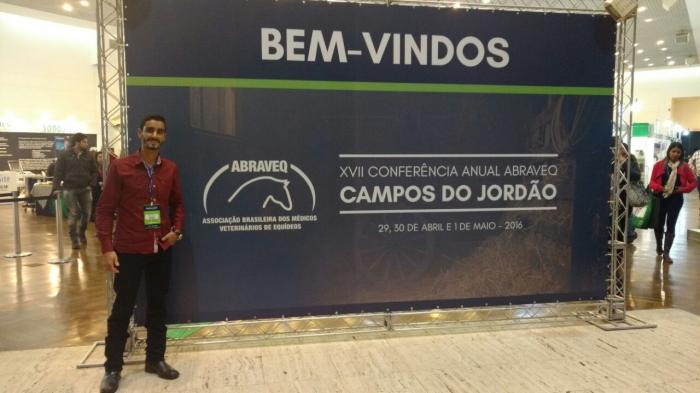 Aluno de Medicina Veterinária do UNIPAM apresenta trabalho em Campos do Jordão