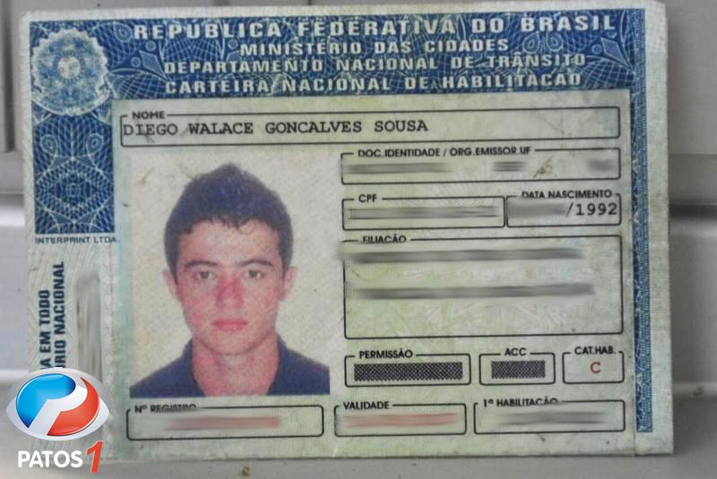 clique para ampliar Rapaz morre e jovem fica presa nas ferragens em acidente na BR 354