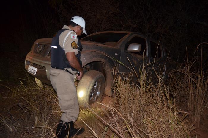 Óleo derramado na pista da BR 354 causa acidente próximo à Ponte do Córrego Mataburros