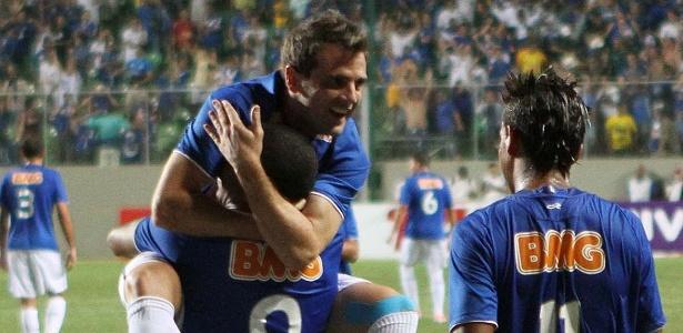 Com gols de Borges, Cruzeiro vence Palmeiras, se aproxima do G4 e complica adversário