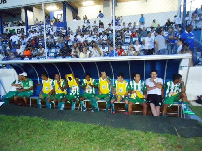 Mamoré vence clássico contra a URT em Patos de Minas e sai da zona de rebaixamento do campeonato mineiro de 2015