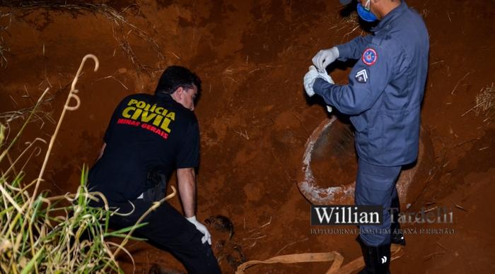 Corpo é encontrado em estado de decomposição em lateamento na cidade de Araxá