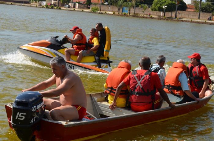 Corpo de Bombeiros realiza ação social com os internos da Casa de Repouso de Lagoa Formosa