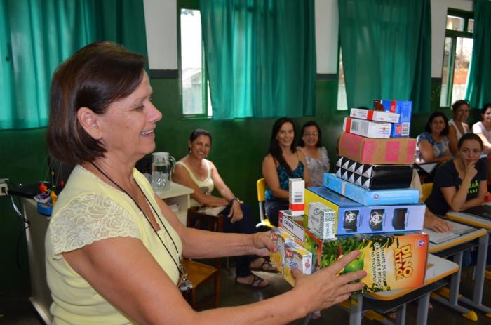 Professores da rede municipal de ensino de Lagoa Formosa participam de Oficina de Linguagem que reuniu aproximadamente 120 educadores