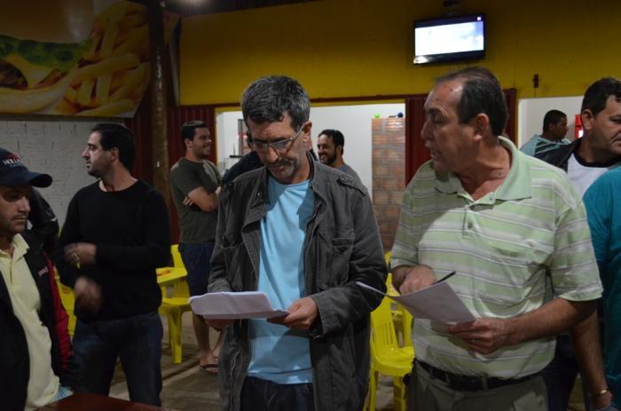 Lagoa Tênis Clube realiza no Chamego Lanches sorteio dos confrontos das quartas de final do campeonato interno de futebol