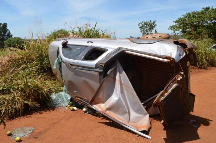 Motorista fica ferido em capotamento na estrada vicinal que liga Lagoa Formosa ao Distrito de Monjolinho