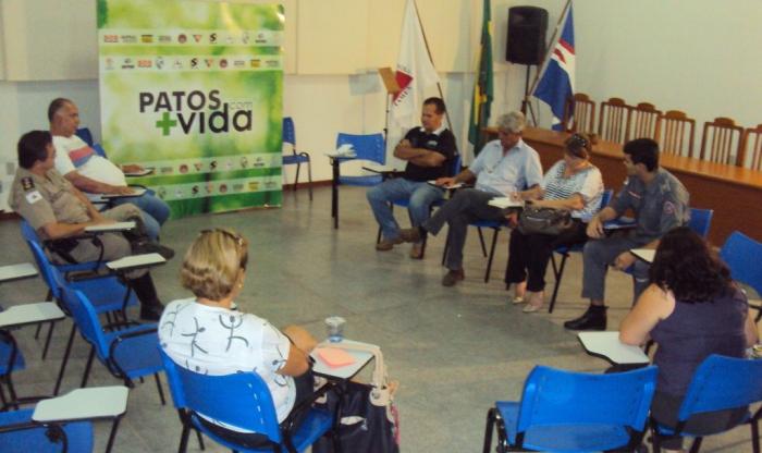 Projeto Patos com mais Vida retoma atividades e fará aceiro na Mata do Catingueiro que pegou fogo na última semana 