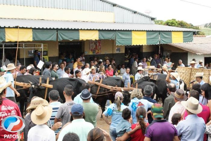 15º encontro regional de carros de bois em Monjolinho de Minas se encerra neste Sábado com desfile às 12h00 