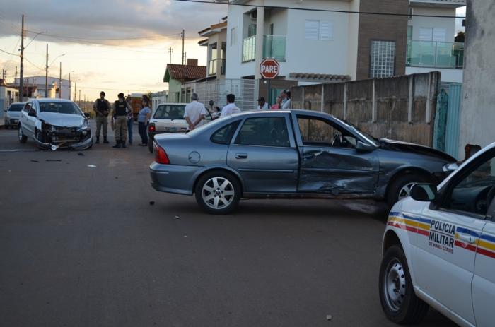 Motorista avança parada obrigatória e provoca grave acidente na cidade de Lagoa Formosa