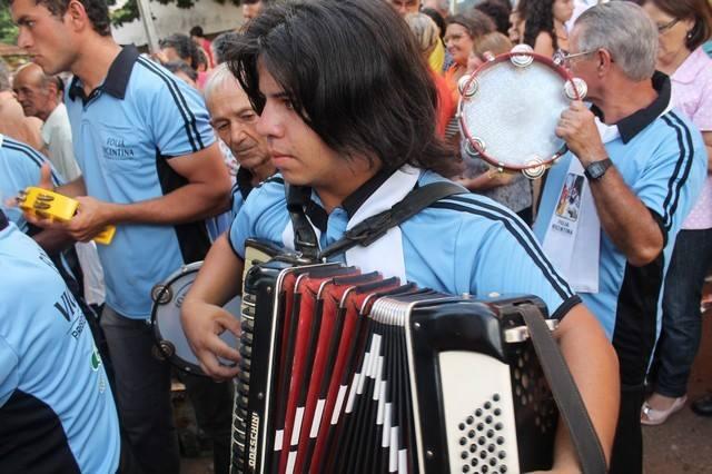 Folias de Reis movimentam a cidade de Presidente Olegário e município nesta terça-feira dia 05 de Janeiro