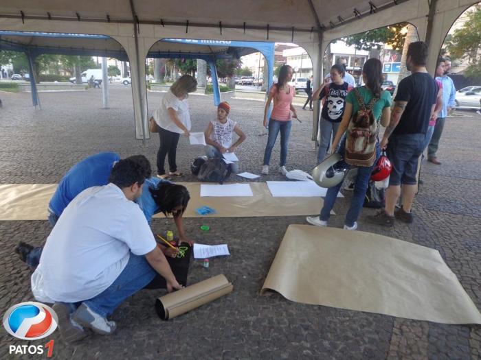 Ato de protesto em Patos de Minas nesta Quarta-Feira será na praça da Avenida Getúlio Vargas