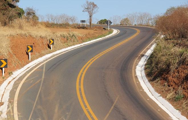 Rodovia que liga Carmo do Paranaíba a Quintinos será inaugurada com presença do governador do estado