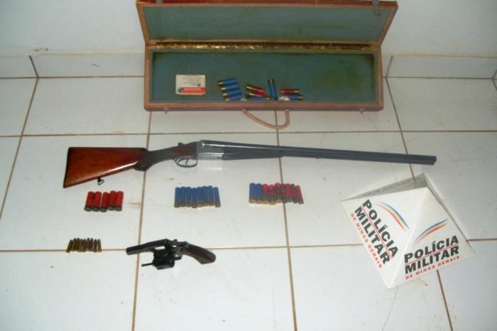 Polícia Militar de Carmo do Paranaíba apreende armas e munições com comerciante