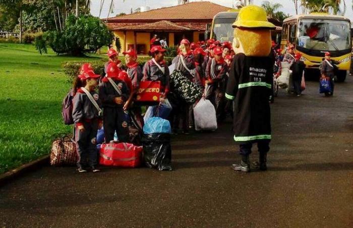 Acampamento do Projeto Bombeiro Mirim teve início neste Sábado (08) em Patos de Minas