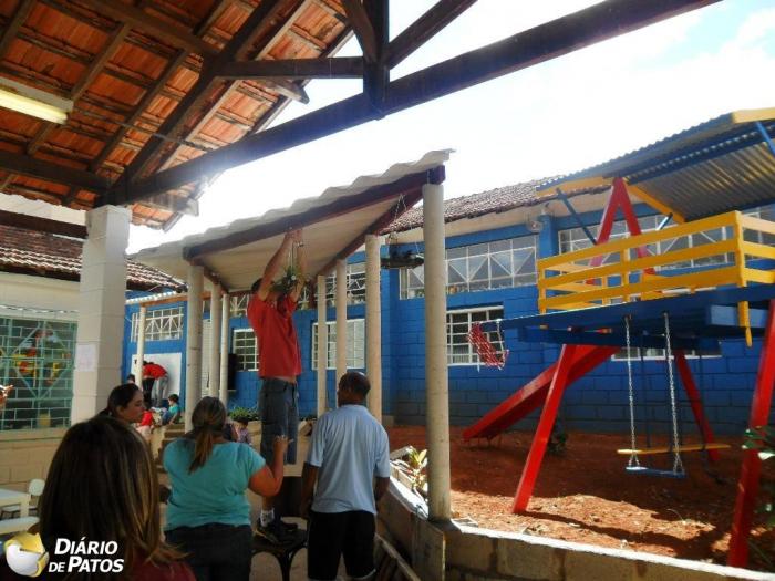 Dia da Família tem várias atividades para pais e professores no CEMEI Ivalda Alves