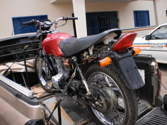 Moto furtada em São Gotardo é recuperada pela Polícia Militar neste Domingo