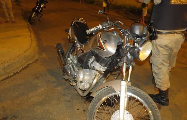 Acidente envolvendo motociclistas com condutor inabilitado deixa duas pessoas feridas em Carmo do Paranaíba