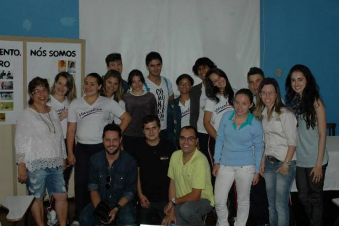 Parceria ente alunos do curso de Jornalismo e da Escola Marcolino de Barros resulta em desenvolvimento de rádio escola